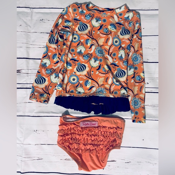 Girls Ruffle Butt long sleeve rash guard bikini. - Picture 2 of 2